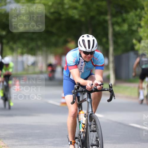10.08.2025 - GEWOBA Citytriathlon Bremen Yannick Fuchs http://msf.ph/oto/8544768 10.08.2025 12:55:37 Radfahren 636, 658, 729, 804, 843, 880, 982, 1033 meine-sportfotos.de