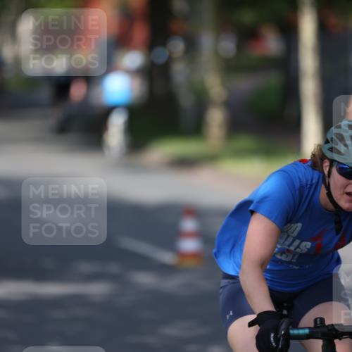10.08.2025 - GEWOBA Citytriathlon Bremen Yannick Fuchs http://msf.ph/oto/8544786 10.08.2025 10:59:43 Radfahren 59, 141, 417, 463, 475, 498 meine-sportfotos.de