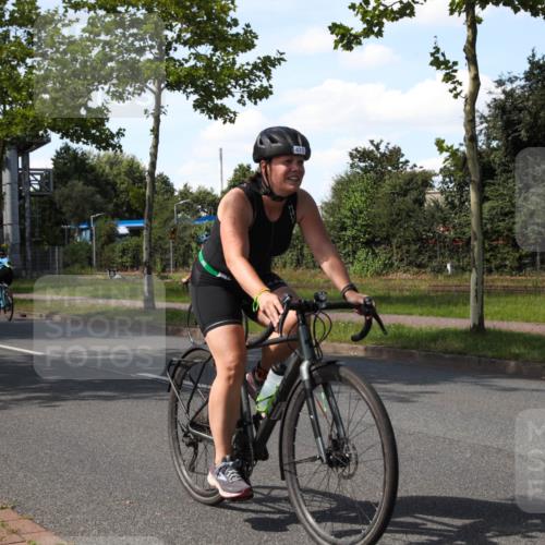 10.08.2025 - GEWOBA Citytriathlon Bremen Yannick Fuchs http://msf.ph/oto/8544788 10.08.2025 14:54:08 Radfahren 324, 345, 362, 433, 434, 454, 473, 475, 485, 508, 519 meine-sportfotos.de