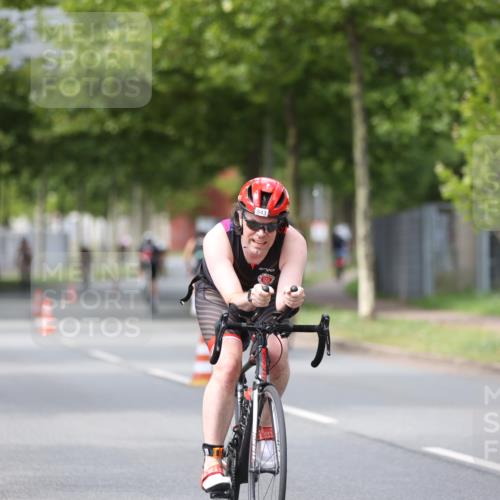 10.08.2025 - GEWOBA Citytriathlon Bremen Yannick Fuchs http://msf.ph/oto/8544789 10.08.2025 12:55:40 Radfahren 636, 658, 729, 779, 804, 843, 880, 1033 meine-sportfotos.de