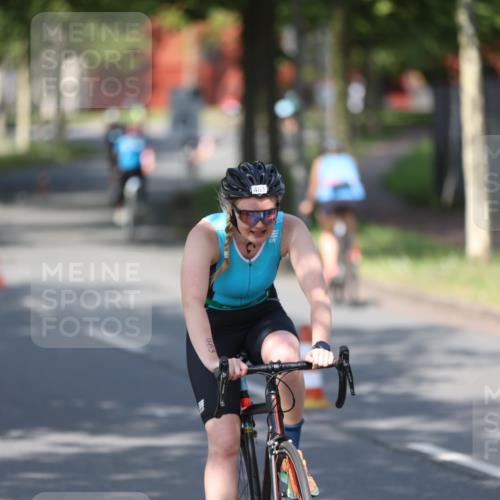 10.08.2025 - GEWOBA Citytriathlon Bremen Yannick Fuchs http://msf.ph/oto/8544793 10.08.2025 10:59:45 Radfahren 47, 59, 141, 417, 463, 475, 498 meine-sportfotos.de
