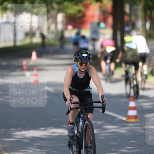 10.08.2025 - GEWOBA Citytriathlon Bremen Yannick Fuchs http://msf.ph/oto/8544810 10.08.2025 10:59:47 Radfahren 47, 59, 141, 417, 463, 475, 498 meine-sportfotos.de