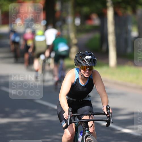 10.08.2025 - GEWOBA Citytriathlon Bremen Yannick Fuchs http://msf.ph/oto/8544816 10.08.2025 10:59:48 Radfahren 47, 59, 141, 417, 463, 475, 498 meine-sportfotos.de
