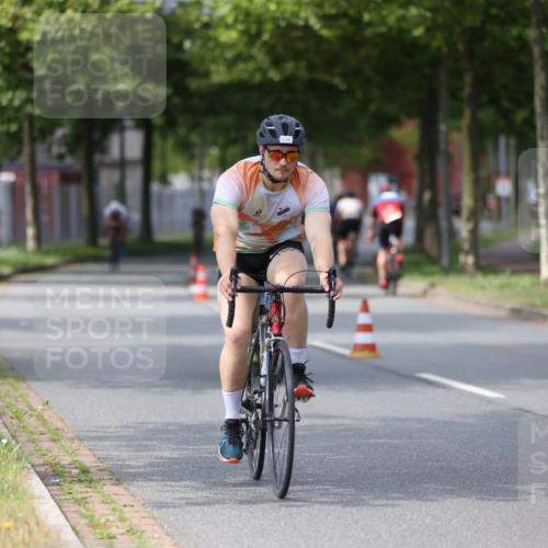 10.08.2025 - GEWOBA Citytriathlon Bremen Yannick Fuchs http://msf.ph/oto/8544823 10.08.2025 12:55:49 Radfahren 636, 658, 729, 765, 779, 804, 843, 880, 883, 890, 896 meine-sportfotos.de