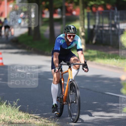 10.08.2025 - GEWOBA Citytriathlon Bremen Yannick Fuchs http://msf.ph/oto/8544827 10.08.2025 10:59:54 Radfahren 47, 141, 197, 201, 417, 475, 498 meine-sportfotos.de