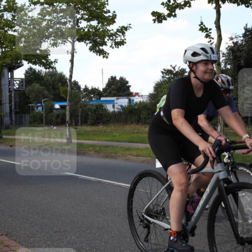 10.08.2025 - GEWOBA Citytriathlon Bremen Yannick Fuchs http://msf.ph/oto/8544828 10.08.2025 14:54:31 Radfahren 194, 206, 316, 324, 355, 370, 387, 393, 440, 454, 475, 489, 507, 514, 518 meine-sportfotos.de