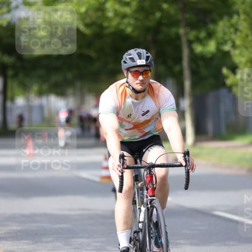 10.08.2025 - GEWOBA Citytriathlon Bremen Yannick Fuchs http://msf.ph/oto/8544835 10.08.2025 12:55:50 Radfahren 636, 658, 729, 765, 779, 804, 843, 880, 883, 890, 896 meine-sportfotos.de