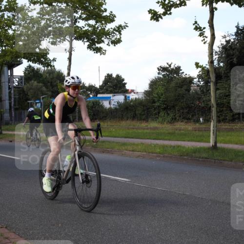 10.08.2025 - GEWOBA Citytriathlon Bremen Yannick Fuchs http://msf.ph/oto/8544840 10.08.2025 14:54:41 Radfahren 194, 316, 355, 370, 387, 393, 440, 489, 507, 514, 518 meine-sportfotos.de