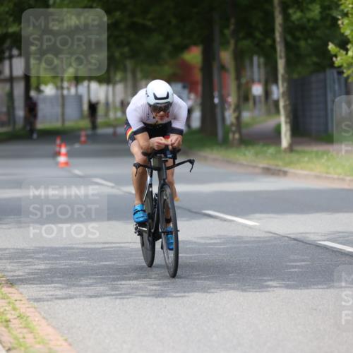 10.08.2025 - GEWOBA Citytriathlon Bremen Yannick Fuchs http://msf.ph/oto/8544848 10.08.2025 12:55:54 Radfahren 636, 658, 765, 779, 880, 883, 890, 896, 1024, 1025 meine-sportfotos.de