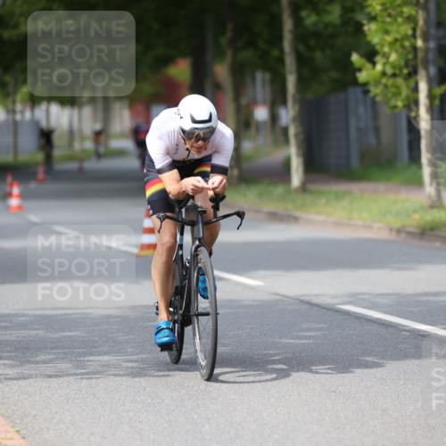 10.08.2025 - GEWOBA Citytriathlon Bremen Yannick Fuchs http://msf.ph/oto/8544850 10.08.2025 12:55:54 Radfahren 636, 658, 765, 779, 880, 883, 890, 896, 1024, 1025 meine-sportfotos.de