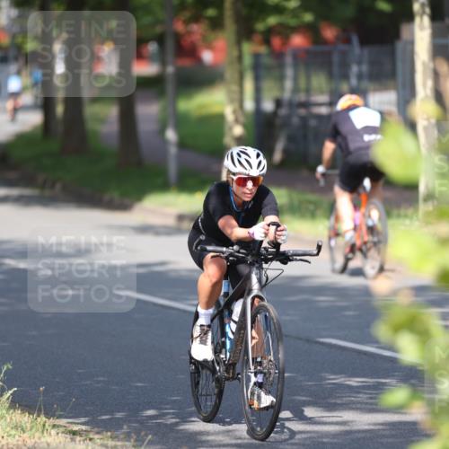 10.08.2025 - GEWOBA Citytriathlon Bremen Yannick Fuchs http://msf.ph/oto/8544852 10.08.2025 10:59:57 Radfahren 47, 141, 197, 201, 417, 475, 482, 498 meine-sportfotos.de