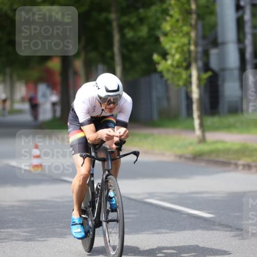 10.08.2025 - GEWOBA Citytriathlon Bremen Yannick Fuchs http://msf.ph/oto/8544854 10.08.2025 12:55:54 Radfahren 636, 658, 765, 779, 880, 883, 890, 896, 1024, 1025 meine-sportfotos.de