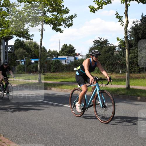 10.08.2025 - GEWOBA Citytriathlon Bremen Yannick Fuchs http://msf.ph/oto/8544858 10.08.2025 14:55:04 Radfahren 335, 357, 375, 424, 430, 450, 451, 511, 524 meine-sportfotos.de