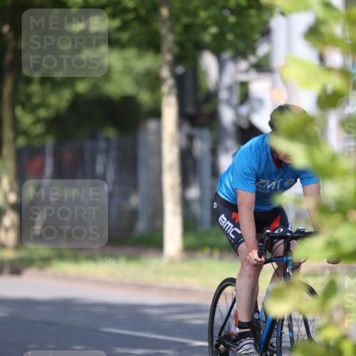 10.08.2025 - GEWOBA Citytriathlon Bremen Yannick Fuchs http://msf.ph/oto/8544859 10.08.2025 11:00:01 Radfahren 47, 141, 197, 201, 227, 417, 482, 498 meine-sportfotos.de