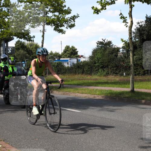 10.08.2025 - GEWOBA Citytriathlon Bremen Yannick Fuchs http://msf.ph/oto/8544867 10.08.2025 14:55:10 Radfahren 284, 335, 357, 375, 424, 430, 443, 450, 451, 511, 524 meine-sportfotos.de