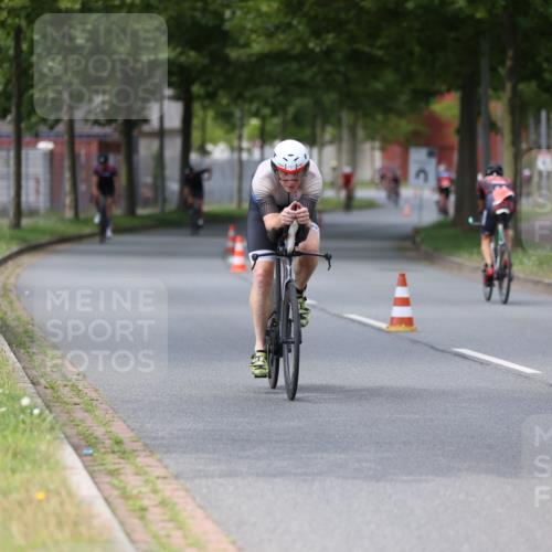 10.08.2025 - GEWOBA Citytriathlon Bremen Yannick Fuchs http://msf.ph/oto/8544868 10.08.2025 12:55:56 Radfahren 636, 765, 779, 784, 883, 890, 896, 1024, 1025 meine-sportfotos.de