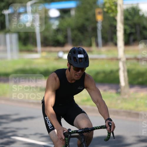 10.08.2025 - GEWOBA Citytriathlon Bremen Yannick Fuchs http://msf.ph/oto/8544873 10.08.2025 11:01:22 Radfahren 37, 87, 410, 440 meine-sportfotos.de