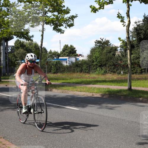 10.08.2025 - GEWOBA Citytriathlon Bremen Yannick Fuchs http://msf.ph/oto/8544889 10.08.2025 14:55:30 Radfahren 284, 364, 443, 465, 530 meine-sportfotos.de