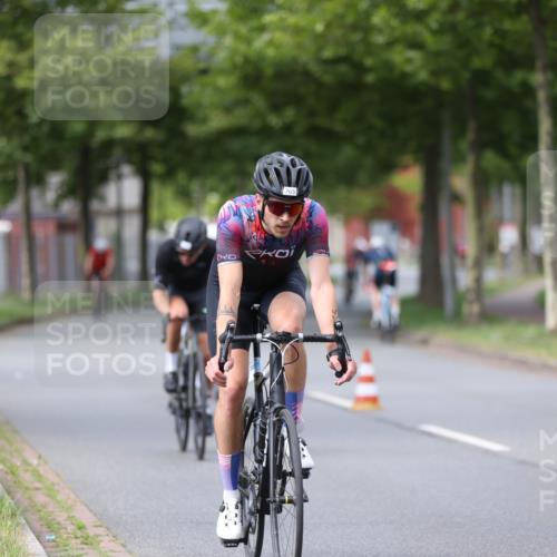 10.08.2025 - GEWOBA Citytriathlon Bremen Yannick Fuchs http://msf.ph/oto/8544890 10.08.2025 12:56:01 Radfahren 662, 765, 779, 784, 883, 890, 896, 1024, 1025 meine-sportfotos.de