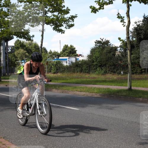 10.08.2025 - GEWOBA Citytriathlon Bremen Yannick Fuchs http://msf.ph/oto/8544891 10.08.2025 14:55:35 Radfahren 364, 465, 530 meine-sportfotos.de