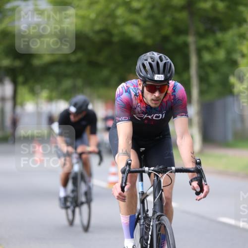 10.08.2025 - GEWOBA Citytriathlon Bremen Yannick Fuchs http://msf.ph/oto/8544893 10.08.2025 12:56:02 Radfahren 662, 765, 779, 784, 883, 890, 896, 1024, 1025 meine-sportfotos.de