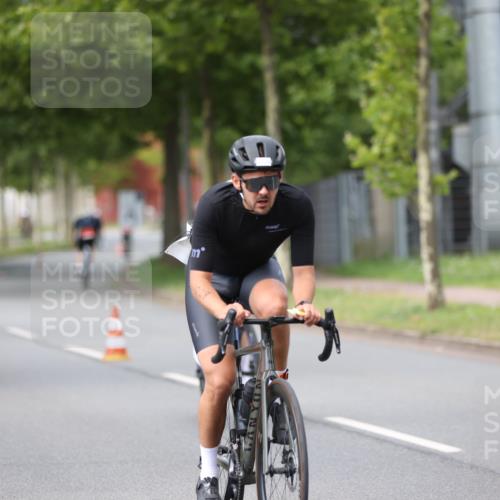10.08.2025 - GEWOBA Citytriathlon Bremen Yannick Fuchs http://msf.ph/oto/8544896 10.08.2025 12:56:02 Radfahren 662, 765, 779, 784, 883, 890, 896, 1024, 1025 meine-sportfotos.de