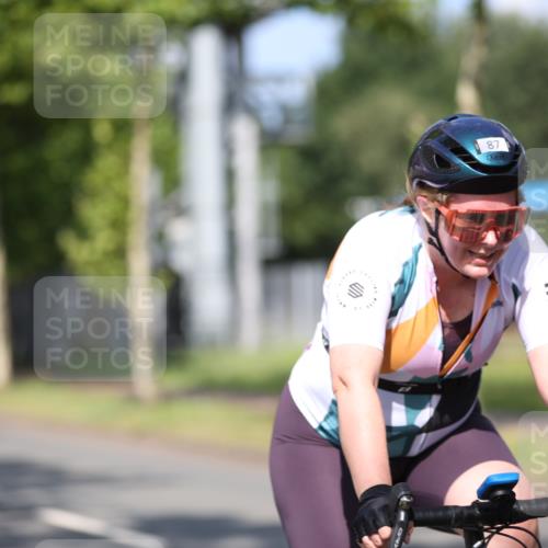 10.08.2025 - GEWOBA Citytriathlon Bremen Yannick Fuchs http://msf.ph/oto/8544902 10.08.2025 11:01:33 Radfahren 37, 87, 199, 410, 440, 481 meine-sportfotos.de
