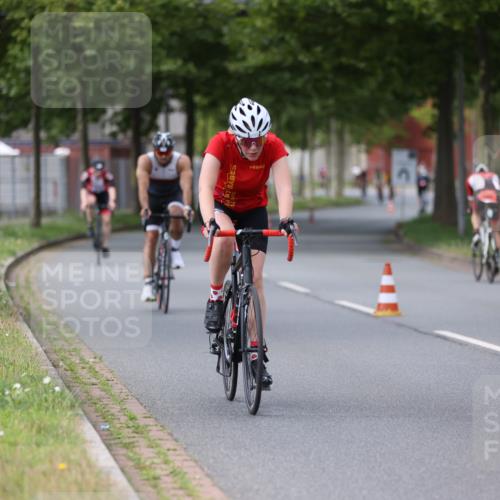 10.08.2025 - GEWOBA Citytriathlon Bremen Yannick Fuchs http://msf.ph/oto/8544905 10.08.2025 12:56:07 Radfahren 589, 662, 765, 784, 883, 896, 1024, 1025 meine-sportfotos.de