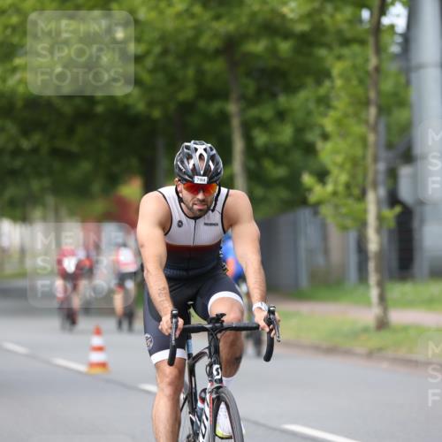 10.08.2025 - GEWOBA Citytriathlon Bremen Yannick Fuchs http://msf.ph/oto/8544929 10.08.2025 12:56:09 Radfahren 589, 662, 764, 765, 784, 883, 896, 1024, 1025 meine-sportfotos.de