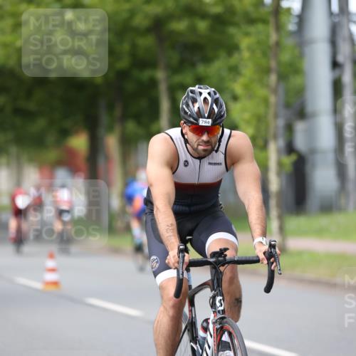 10.08.2025 - GEWOBA Citytriathlon Bremen Yannick Fuchs http://msf.ph/oto/8544931 10.08.2025 12:56:09 Radfahren 589, 662, 764, 765, 784, 883, 896, 1024, 1025 meine-sportfotos.de