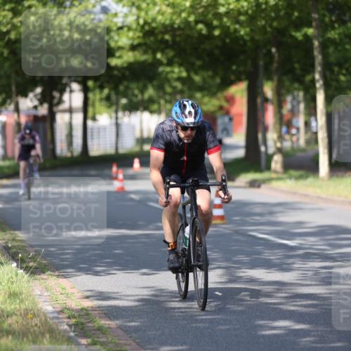 10.08.2025 - GEWOBA Citytriathlon Bremen Yannick Fuchs http://msf.ph/oto/8544932 10.08.2025 11:01:46 Radfahren 89, 199, 481 meine-sportfotos.de