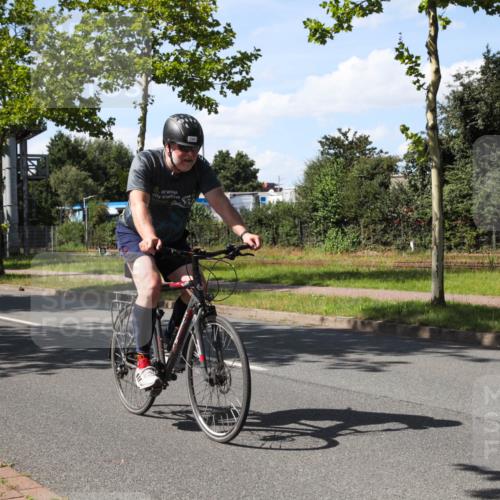 10.08.2025 - GEWOBA Citytriathlon Bremen Yannick Fuchs http://msf.ph/oto/8544938 10.08.2025 14:56:55 Radfahren 299, 388, 392, 414, 435 meine-sportfotos.de
