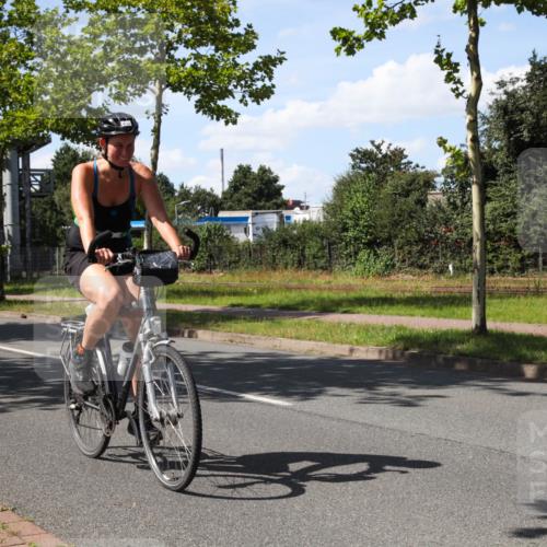 10.08.2025 - GEWOBA Citytriathlon Bremen Yannick Fuchs http://msf.ph/oto/8544940 10.08.2025 14:57:00 Radfahren 299, 388, 414, 435 meine-sportfotos.de