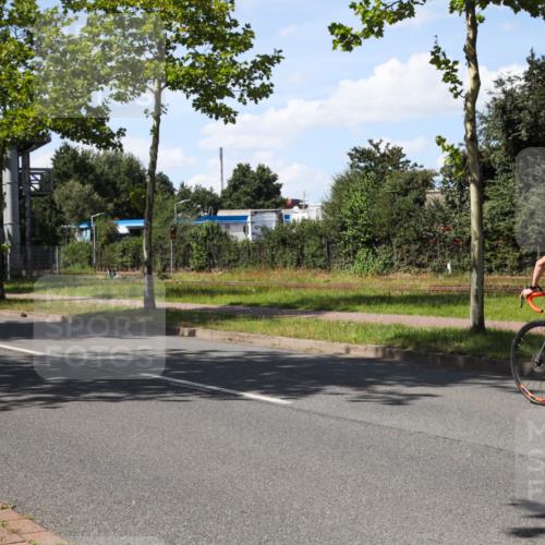 10.08.2025 - GEWOBA Citytriathlon Bremen Yannick Fuchs http://msf.ph/oto/8544946 10.08.2025 14:57:05 Radfahren 388, 414, 435 meine-sportfotos.de
