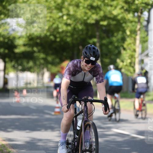 10.08.2025 - GEWOBA Citytriathlon Bremen Yannick Fuchs http://msf.ph/oto/8544948 10.08.2025 11:01:50 Radfahren 89, 199, 481 meine-sportfotos.de