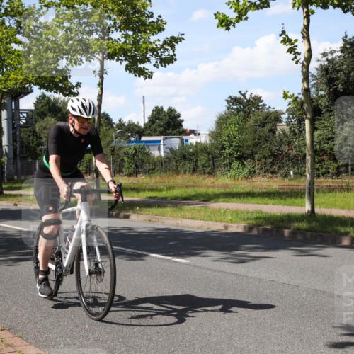 10.08.2025 - GEWOBA Citytriathlon Bremen Yannick Fuchs http://msf.ph/oto/8544961 10.08.2025 14:57:37 Radfahren 340, 398, 413, 420, 437, 452 meine-sportfotos.de