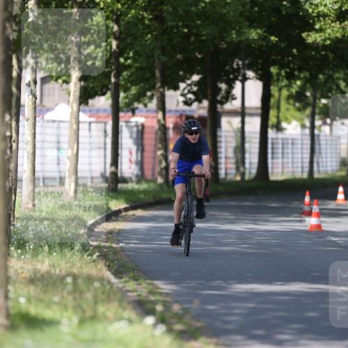 10.08.2025 - GEWOBA Citytriathlon Bremen Yannick Fuchs http://msf.ph/oto/8544976 10.08.2025 11:02:22 Radfahren 61, 195, 237, 484 meine-sportfotos.de