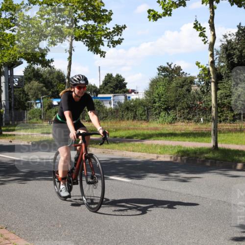 10.08.2025 - GEWOBA Citytriathlon Bremen Yannick Fuchs http://msf.ph/oto/8544978 10.08.2025 14:57:50 Radfahren 398, 420, 437, 452 meine-sportfotos.de