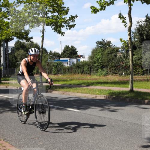 10.08.2025 - GEWOBA Citytriathlon Bremen Yannick Fuchs http://msf.ph/oto/8544980 10.08.2025 14:57:52 Radfahren 398, 420, 452 meine-sportfotos.de