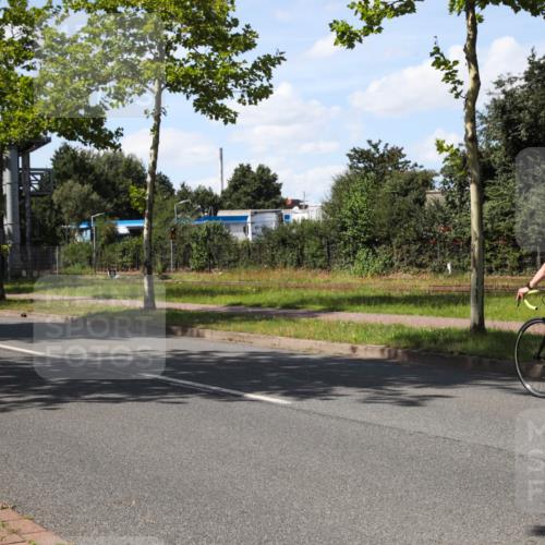 10.08.2025 - GEWOBA Citytriathlon Bremen Yannick Fuchs http://msf.ph/oto/8545009 10.08.2025 14:59:39 Radfahren 380 meine-sportfotos.de