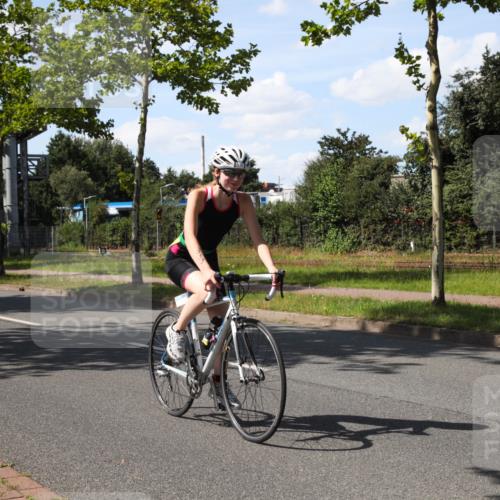 10.08.2025 - GEWOBA Citytriathlon Bremen Yannick Fuchs http://msf.ph/oto/8545016 10.08.2025 15:00:06 Radfahren 339 meine-sportfotos.de