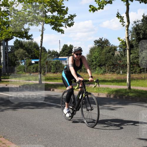 10.08.2025 - GEWOBA Citytriathlon Bremen Yannick Fuchs http://msf.ph/oto/8545017 10.08.2025 15:00:47 Radfahren 528 meine-sportfotos.de