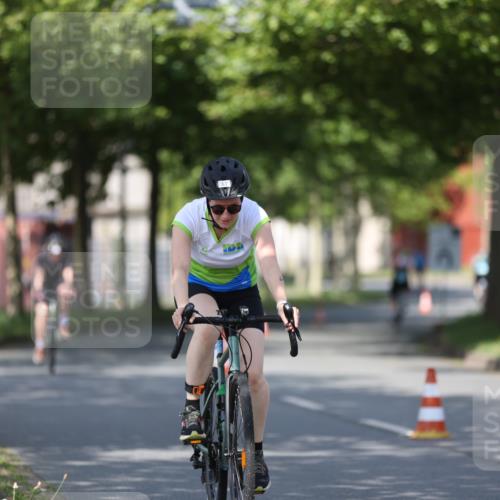 10.08.2025 - GEWOBA Citytriathlon Bremen Yannick Fuchs http://msf.ph/oto/8545021 10.08.2025 11:02:33 Radfahren 61, 195, 237, 484 meine-sportfotos.de