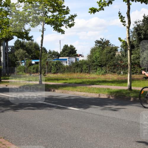 10.08.2025 - GEWOBA Citytriathlon Bremen Yannick Fuchs http://msf.ph/oto/8545032 10.08.2025 15:02:03 Radfahren  meine-sportfotos.de