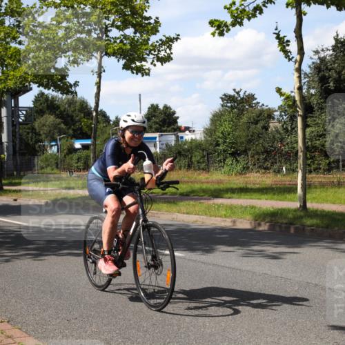 10.08.2025 - GEWOBA Citytriathlon Bremen Yannick Fuchs http://msf.ph/oto/8545041 10.08.2025 15:03:11 Radfahren 529 meine-sportfotos.de