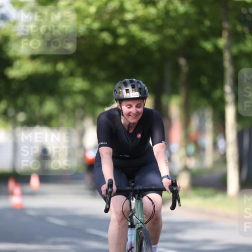 10.08.2025 - GEWOBA Citytriathlon Bremen Yannick Fuchs http://msf.ph/oto/8545053 10.08.2025 11:02:37 Radfahren 23, 53, 61, 135, 223, 237, 484 meine-sportfotos.de