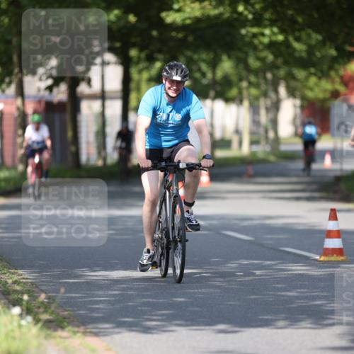 10.08.2025 - GEWOBA Citytriathlon Bremen Yannick Fuchs http://msf.ph/oto/8545064 10.08.2025 11:02:45 Radfahren 23, 53, 135, 223, 484 meine-sportfotos.de