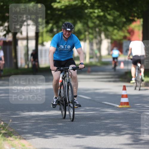 10.08.2025 - GEWOBA Citytriathlon Bremen Yannick Fuchs http://msf.ph/oto/8545068 10.08.2025 11:02:45 Radfahren 23, 53, 135, 223, 484 meine-sportfotos.de