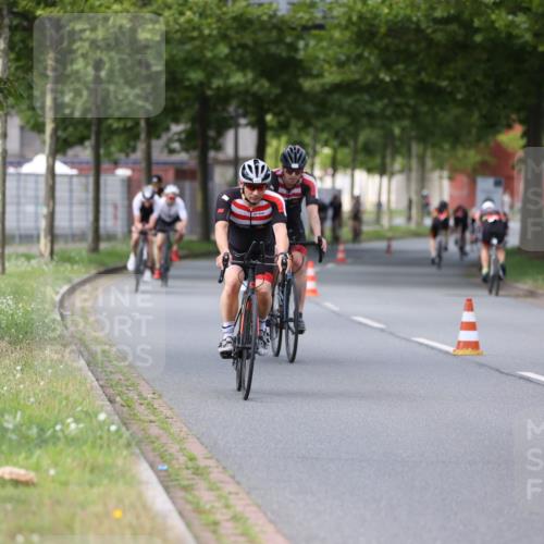 10.08.2025 - GEWOBA Citytriathlon Bremen Yannick Fuchs http://msf.ph/oto/8545077 10.08.2025 12:56:29 Radfahren 555, 567, 678, 706, 721, 737, 749, 764, 772, 782, 814, 831, 844 meine-sportfotos.de