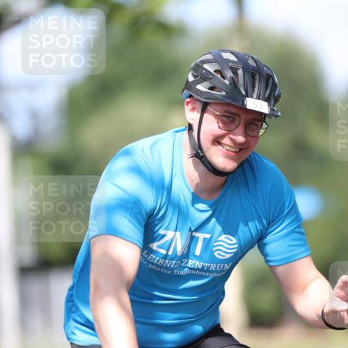 10.08.2025 - GEWOBA Citytriathlon Bremen Yannick Fuchs http://msf.ph/oto/8545083 10.08.2025 11:02:47 Radfahren 23, 53, 135, 223, 484 meine-sportfotos.de